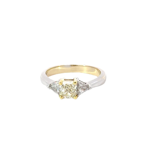 Elegant Diamond Engagement Ring - B93259